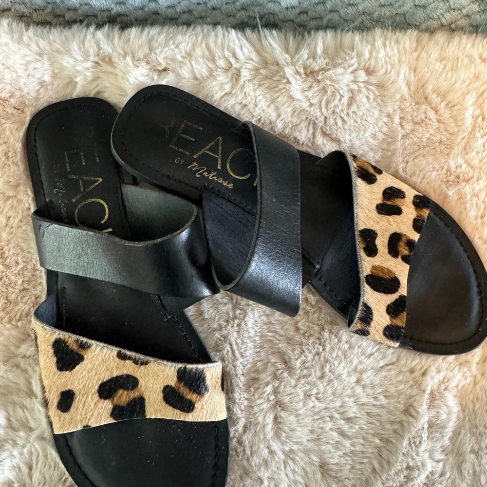 Beach by Matisse Cheetah Print Sandals